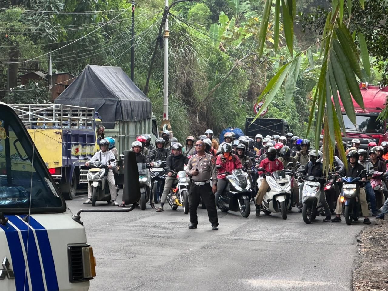 Polsek Kadungora Tangani Laka Tunggal Light Truck di Jalan Raya Baru Kadungora