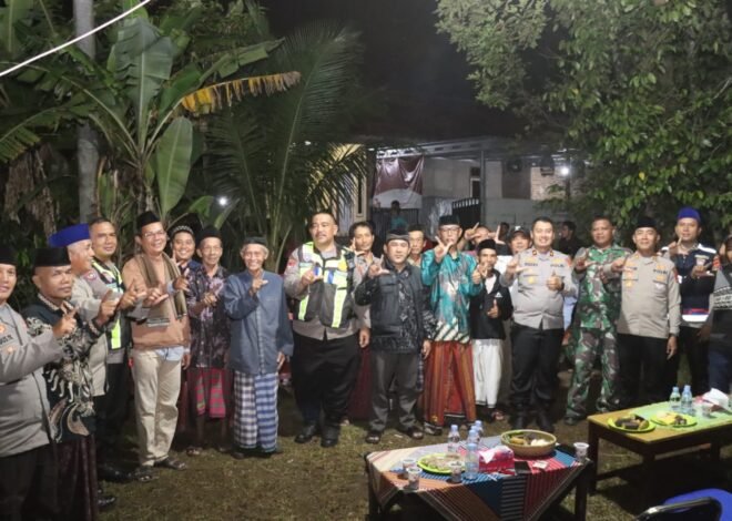 Silaturahmi Kamtibmas di Mancak, Wakapolres Cilegon Ajak Warga Perkuat Ronda Malam