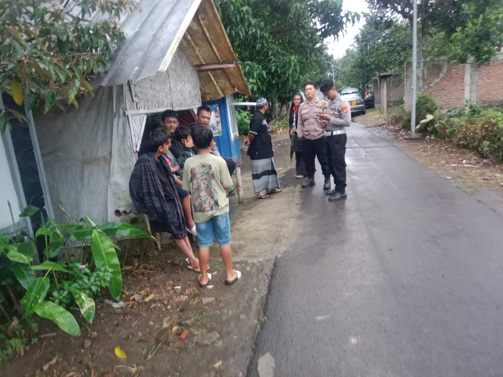 Bhabinkamtibmas Sukaratu Ajak Warga Stop Petasan dan Jaga Kamtibmas