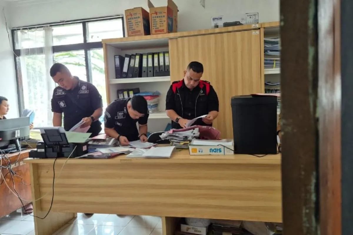 Kejari Sumedang Geledah Kantor Kesbangpol, Cari Dokumen SPJ Anggaran 2024–2025