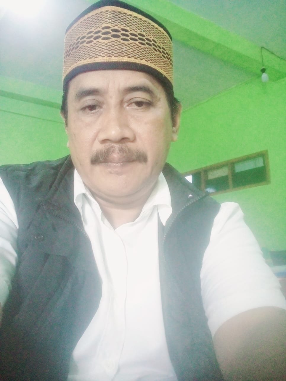 Mas Narto, Guru MA yang Aktif di Bidang Sosial dan Menghibur Lewat TikTok, Berinovasi Giat terapi Detoxs untuk Kesehatan