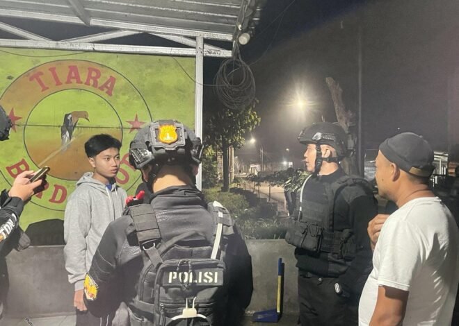 Sat Samapta Polres Sumedang Gelar Patroli Dialogis Menjelang Sahur, Pastikan Situasi Aman dan Kondusif