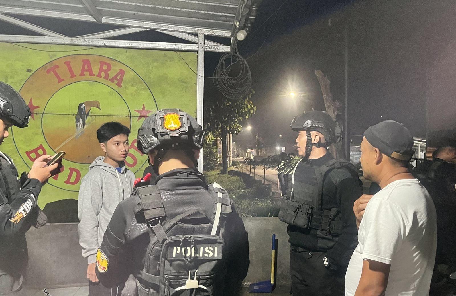 Sat Samapta Polres Sumedang Gelar Patroli Dialogis Menjelang Sahur, Pastikan Situasi Aman dan Kondusif