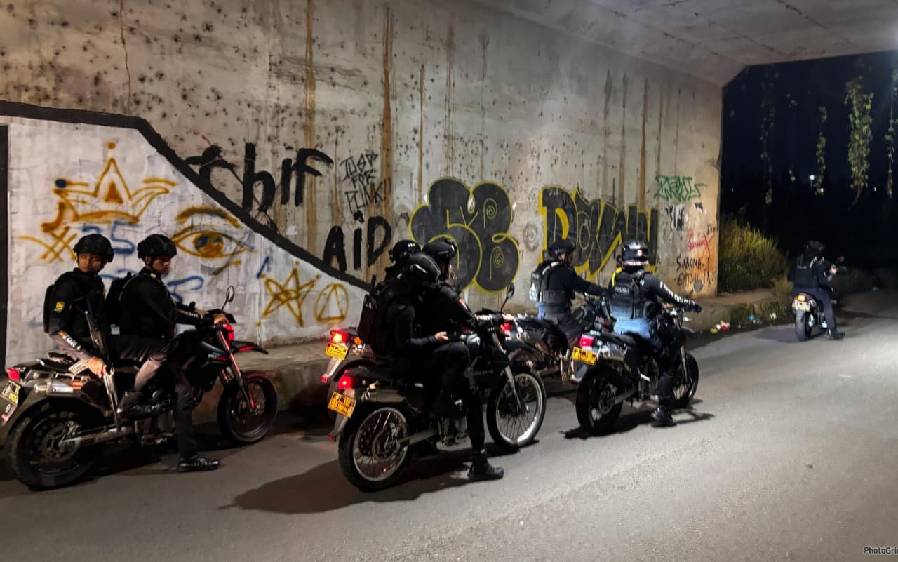 Tim Kujang Polres Sumedang Gelar Patroli Menjelang Sahur, Amankan Pengendara Ugal-ugalan