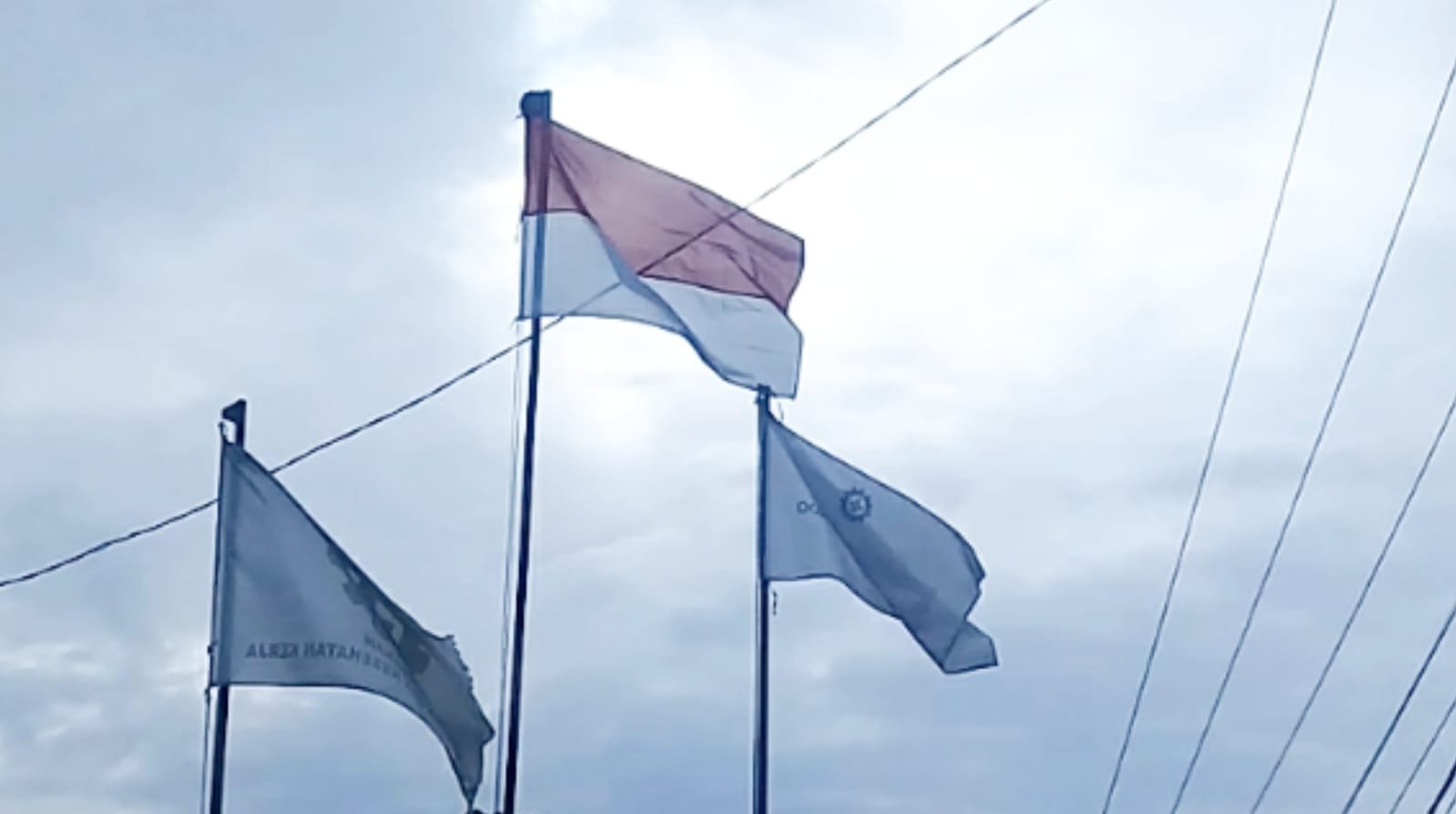 Sinergi Manajemen, Babinsa dan Media, PT Duta Solusi Metalindo Tegaskan Komitmen Hormati Simbol Negara