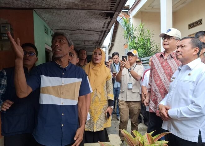 Dirjen Kawasan Permukiman Tinjau Calon Penerima BSPS di Sumedang, 550 RTLH Siap Diperbaiki