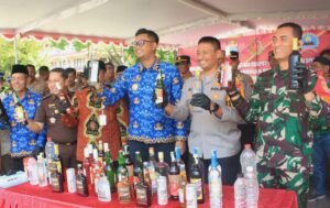 Forkopimda Klaten Musnahkan Miras Dan Knalpot Brong di Halaman Pemda