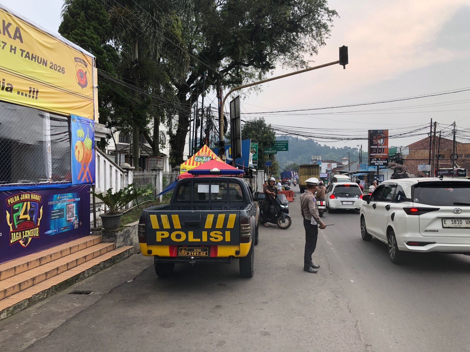 Situasi Arus Lalu Lintas di Pos Pam Cimalaka Terpantau Lancar, Polres Sumedang Pastikan Pengamanan Optimal