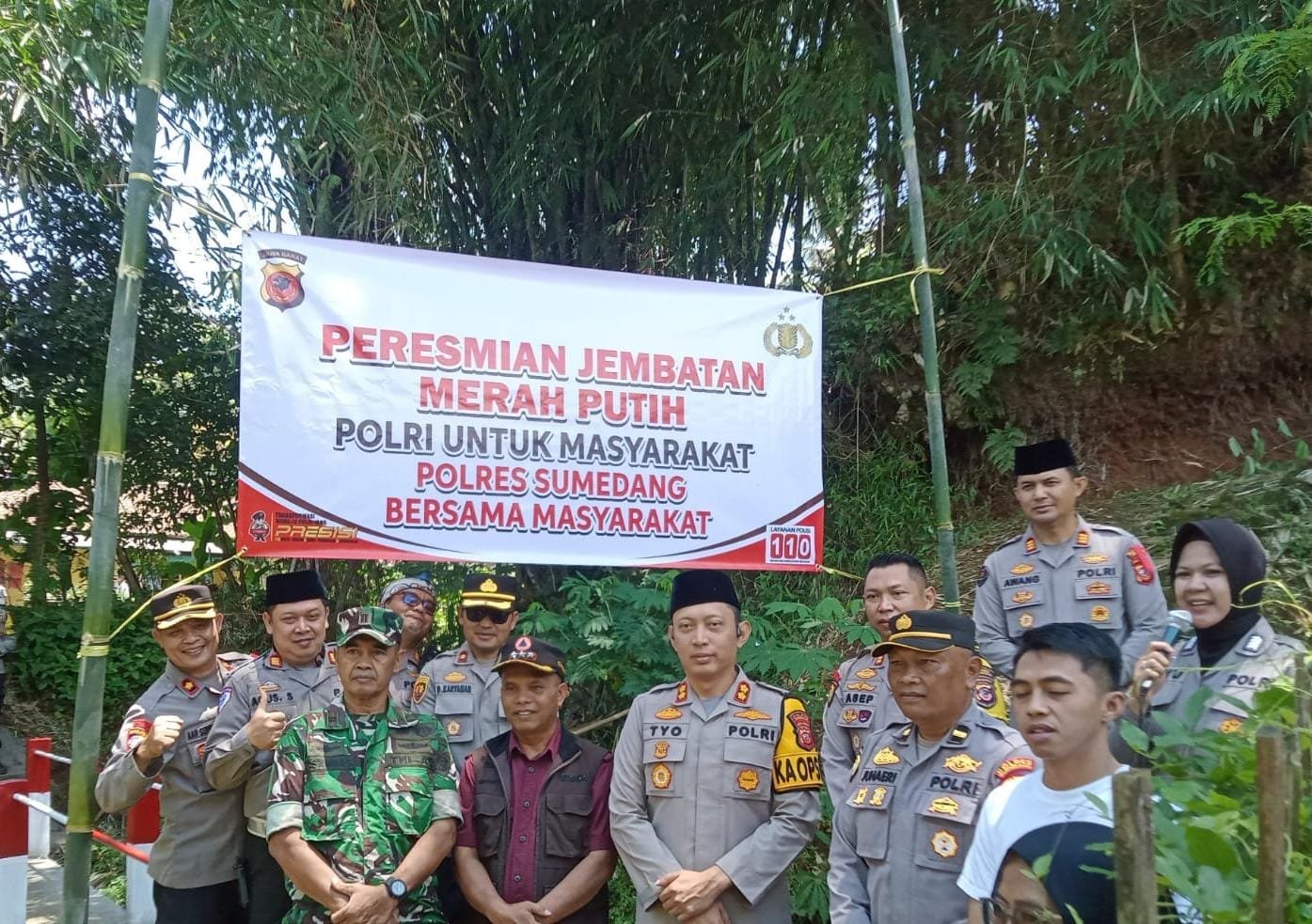 Kapolres Sumedang Resmikan Jembatan Merah Putih di Cimanggung, Wujud Kepedulian untuk Masyarakat