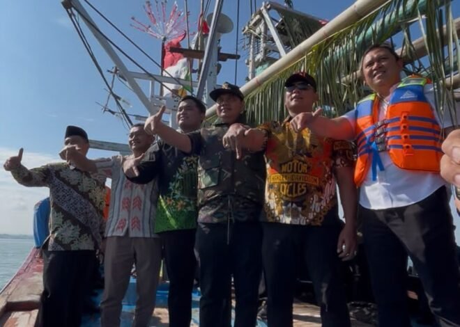 TRADISI SEDEKAH LAUT JEPARA 2026: SYAWALAN KUPAT LEPET DAN LARUNGAN KEPALA KERBAU BULE