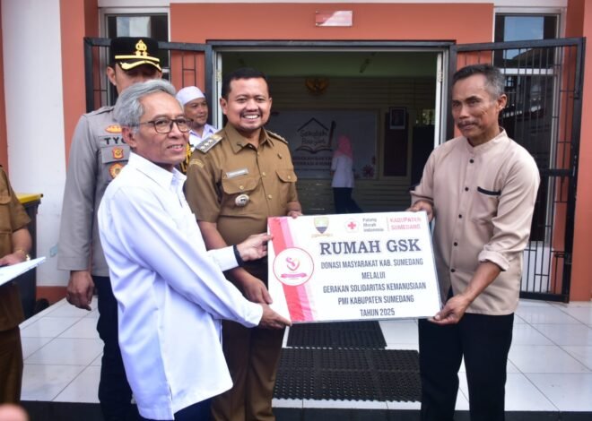 Luar biasa !! Dari Jalanan ke Bangku Sekolah Bupati Dony Antarkan Fikri ke Sekolah Rakyat.