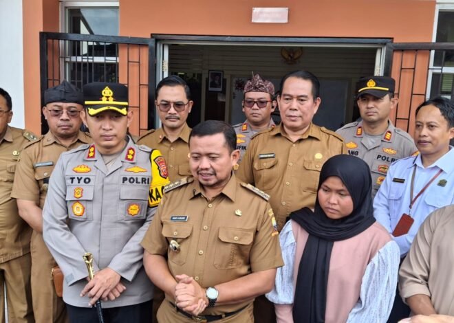 Anak Pemulung Viral Masuk Sekolah, Kapolres dan Bupati Sumedang Turun Langsung Dampingi