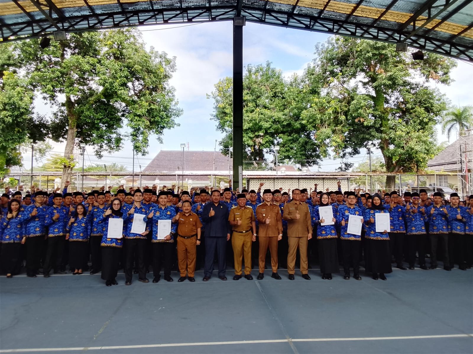 Bupati Majalengka Lantik 445 PNS, Tekankan ASN Berakhlak dan Profesional.