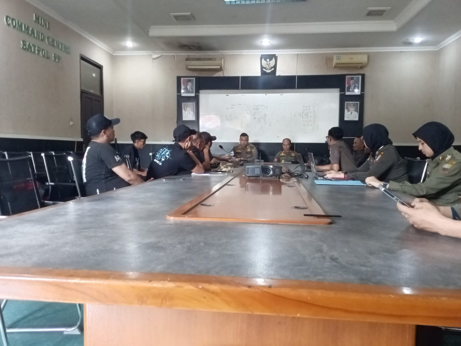 Satpol PP Sumedang Akan Segel Pembangunan Tower di Desa Sirna Mulya, Warga Minta Musyawarah Ulang