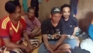 Alt Text GambarPostingan viral di grup Facebook Aku Cinta Sumedang tentang warga Wado Sumedang yang terlantar di Papua.