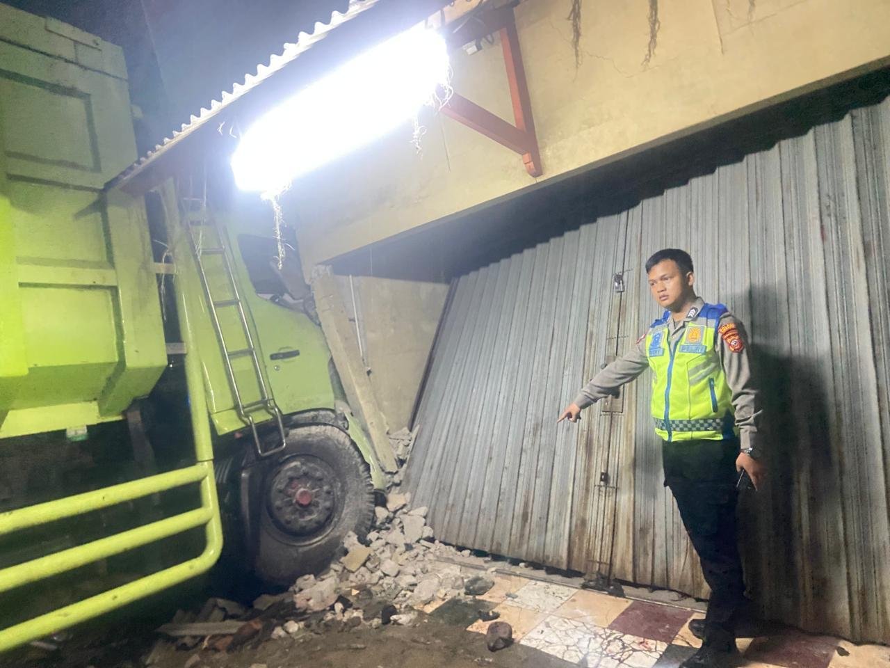 Kecelakaan Maut di Jalan Purwakarta–Bandung, Dua Orang Meninggal Dunia, Polres Purwakarta Lakukan Pemeriksaan