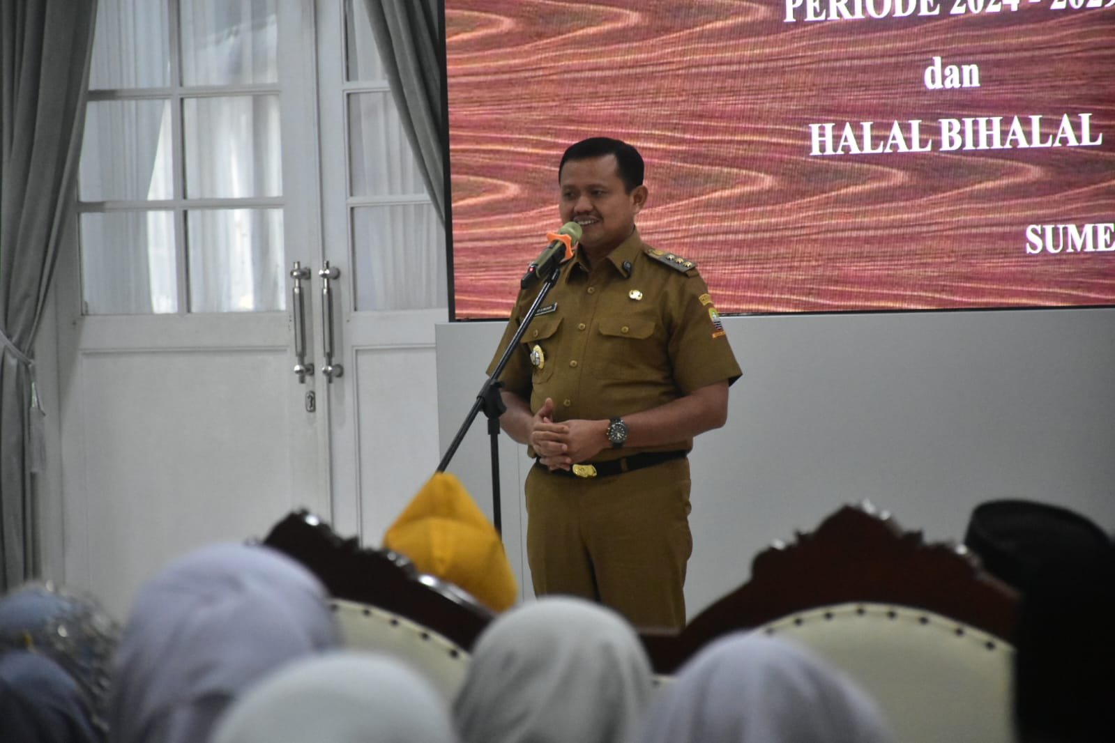 Pelantikan LLI dan Halal Bihalal, Bupati Dony Tegaskan Komitmen Sumedang Ramah Lansia