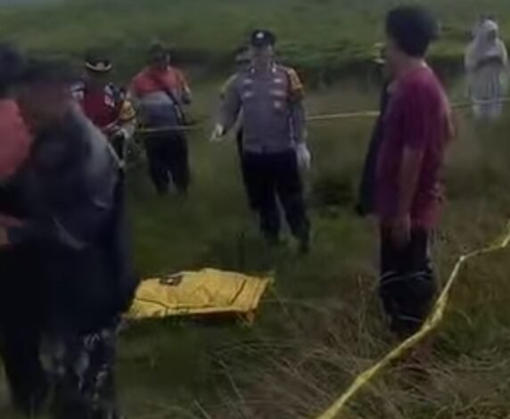 Ditemukan Mayat Seorang di Perkebunan Teh Sukanagara,Dengan Kondisi Luka Tembak