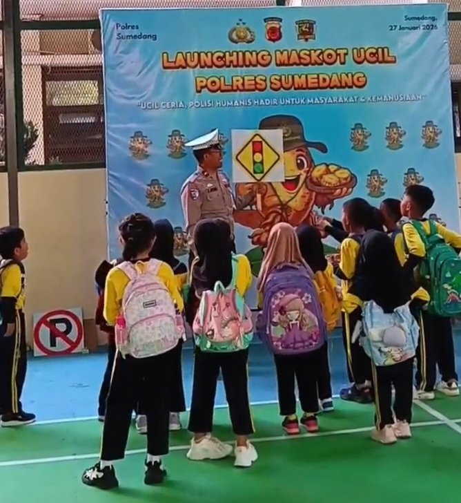 Edukasi Sejak Dini, Polisi Tanamkan Budaya Tertib Lalu Lintas pada Anak-anak TK di Sumedang