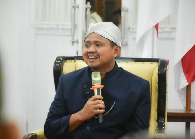 Sumedang Tertib Kabel! Bupati Dony Ahmad Munir Tegas: “Turunkan Sekarang, Rapikan Sampai Tuntas”