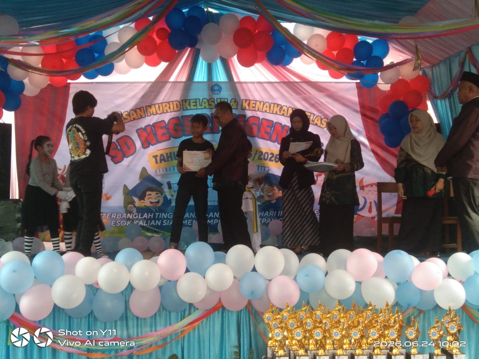 Pelepasan Murid Kelas VI SD Negeri Cigendel Tahun Ajaran 2025/2026 Berlangsung Meriah dan Penuh Haru