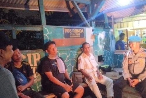 Polsek Tanjungkerta Dukung Ketahanan Pangan Melalui Patroli Dialogis Dan Edukasi Kepada Masyarakat