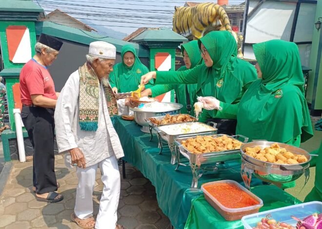 Air Mata Bahagia di Markas TNI: Saat Dandanan Loreng Melayani Piring-Piring Kosong Para Pejuang Jalanan