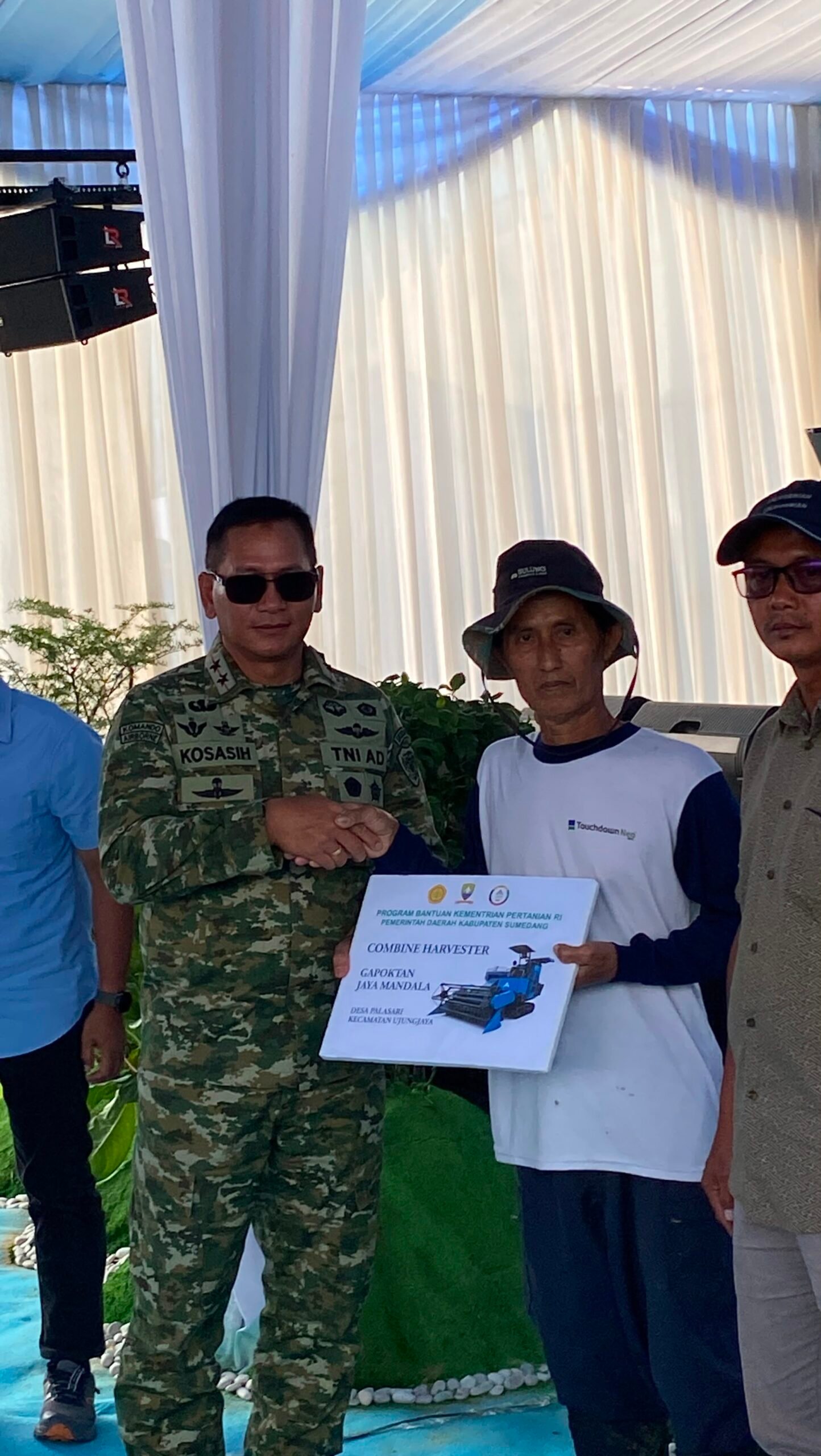Pangdam III/Siliwangi Pimpin Panen Raya TNI di Sumedang, Perkuat Ketahanan Pangan Nasional