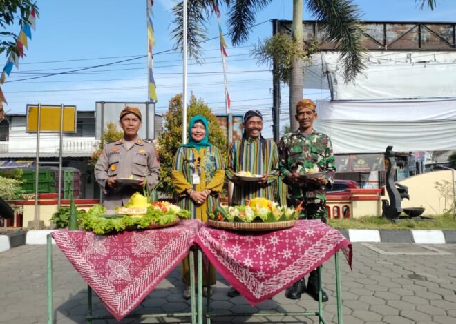 Danramil Jajaran Kodim Klaten Hadiri Upacara Peringatan Hari Jadi ke-222 Kabupaten Klaten Tingkat Kecamatan