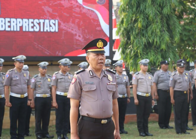 Dedikasi Berbuah Apresiasi, Kapolres Kebumen Naikkan Pangkat Satu Personel dan Ganjar Tiga Anggota Berprestasi